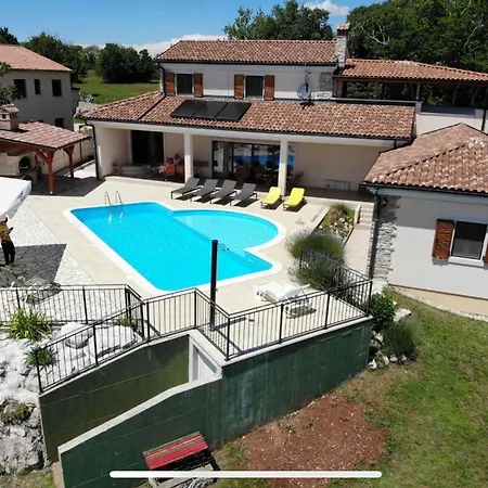 Arton Mit Beheiztem Pool- In Istrien By Interhome Hébergement de vacances *