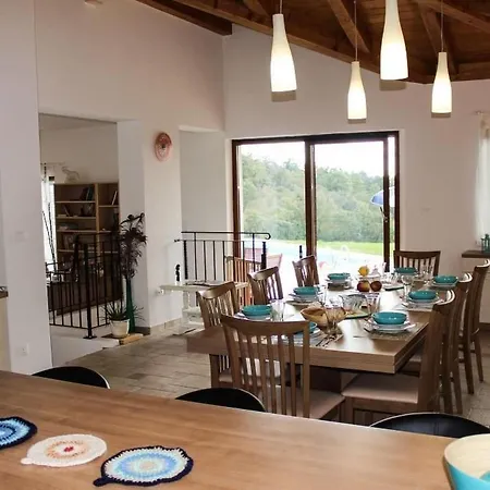 Arton Mit Beheiztem Pool- In Istrien By Interhome Hébergement de vacances *